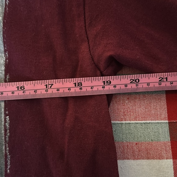 Taylor Swift - Folklore crop top! - Picture 8 of 10